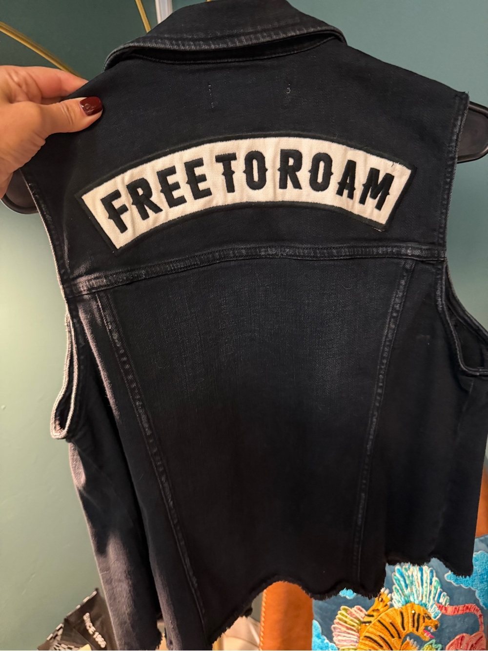 Sweater subcategory identification